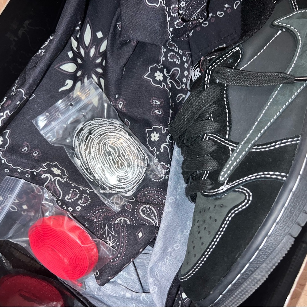 Travis scott dunks - Picture 3 of 3